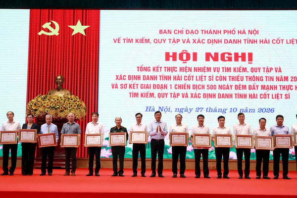 Bản tin tổng hợp 29/10: Hà Nội hoàn thành khai quật 4.468 mộ liệt sĩ lấy mẫu giám định ADN
Bản tin tổng hợp 29/10: Hà Nội hoàn thành khai quật 4.468 mộ liệt sĩ lấy mẫu giám định ADN