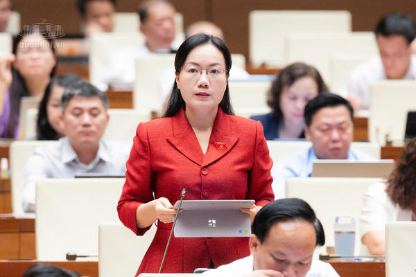 Cần quy định ngay trong Luật Đất đai một số giao dịch thực hiện quyền của người sử dụng đất phải công chứng 
