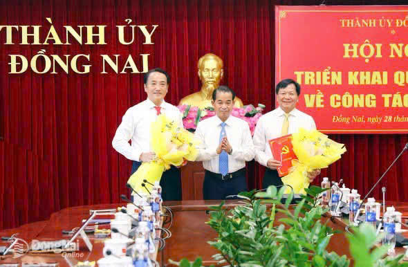 Đồng Nai triển khai các quyết định về công tác cán bộ tại hai phường An Lộc và Đồng Phú Đồng Nai triển khai các quyết định về công tác cán bộ tại hai phường An Lộc và Đồng Phú