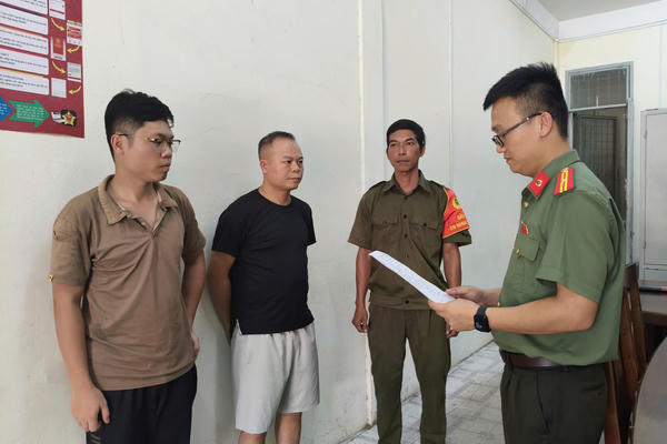 Công an Đà Nẵng làm rõ đường dây lừa đảo, rửa tiền khoảng 700 tỷ đồng Công an Đà Nẵng làm rõ đường dây lừa đảo, rửa tiền khoảng 700 tỷ đồng
