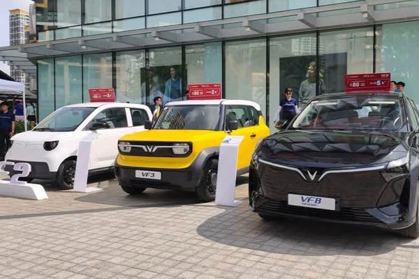 Cựu nhân viên VinFast lĩnh 17 năm tù vì làm giả, giả mạo hồ sơ ưu đãi mua xe 