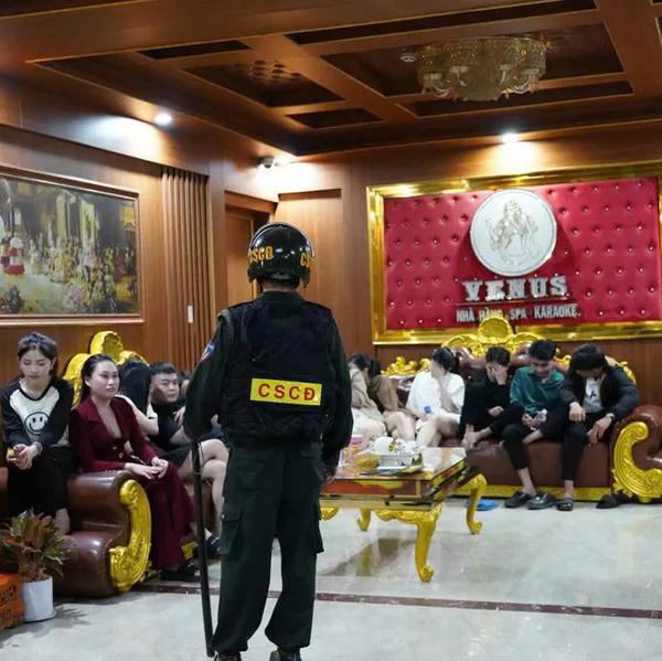 Điểm tin Pháp luật 1/10: Công an Quảng Ngãi tổng kiểm tra karaoke, khách sạn, phát hiện 100 người dương tính ma túy