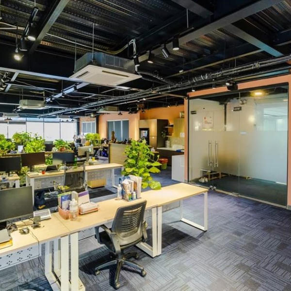 Thị trường văn phòng quý IV/2025 có sự phân hóa: Hạng A điều chỉnh để hấp thu nguồn cung mới, hạng B duy trì ổn định