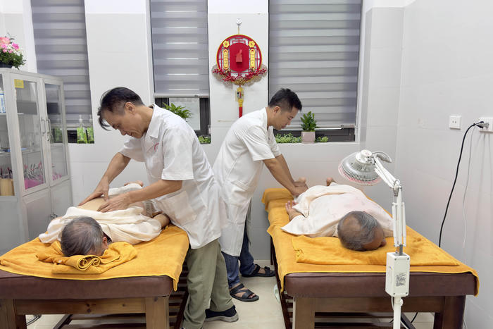 Đòi hỏi cấp thiết của thực trạng già hóa dân số ở Việt Nam
