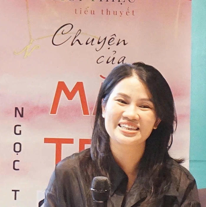 Điểm tin Showbiz 20/09: Nhà báo Ngọc Trần ra mắt tiểu thuyết "Chuyện của mặt trời"