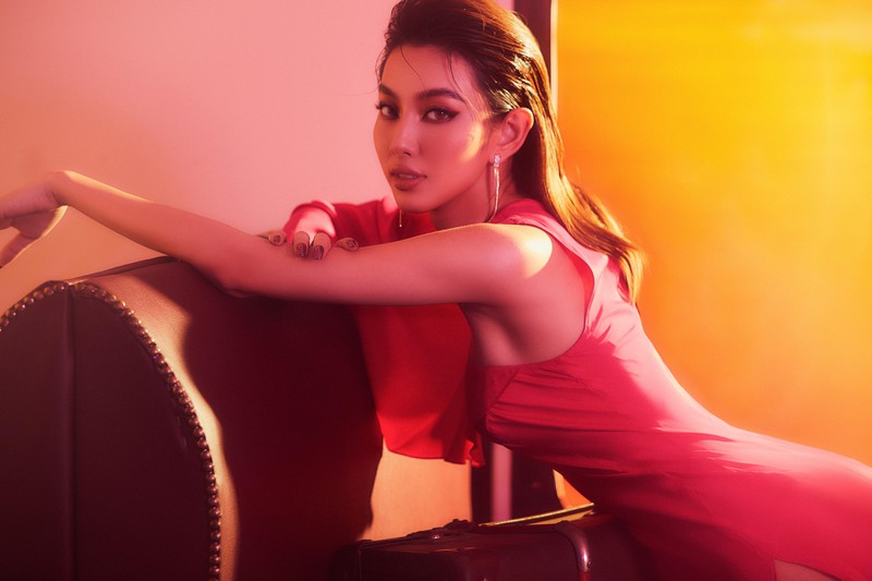 Cuộc thi Miss Grand International 2021 đã chính thức công bố địa điểm chung kết diễn ra tại Phuket, Thái Lan và dời thời gian lại xa hơn là ngày 4/12/2021. Thùy Tiên sẽ là đại diện của Việt Nam “mang chuông đi đánh xứ người” ở đấu trường nhan sắc sắp tới.