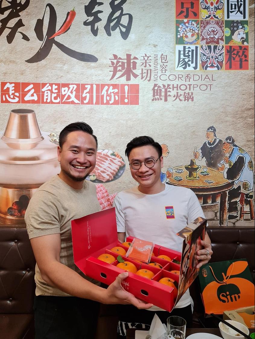 Hiện Zet Under đang là Giám đốc của Công ty CTPMEX, thành viên kinh doanh thuộc sở giao dịch hàng hoá Việt Nam thuộc Bộ Công Thương