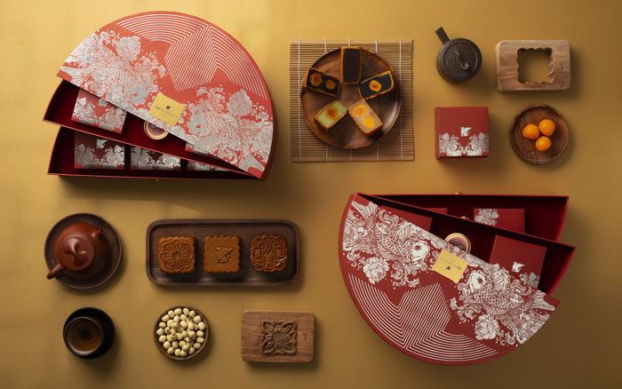 Thiết kế hộp bánh trung thu hình bán nguyệt của khách sạn JW Marriott.