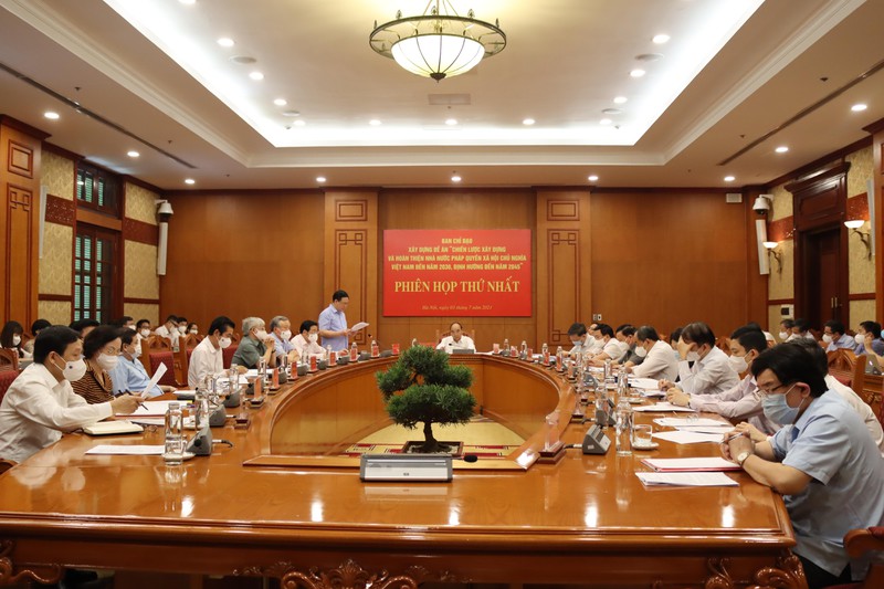 Quang cảnh phiên họp.