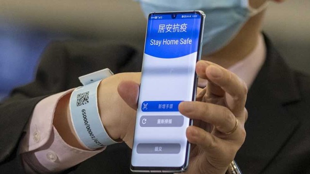 Người cách ly dịch Covid-19 tại Hàn Quốc sẽ phải đeo chiếc vòng điện tử - Ảnh 1