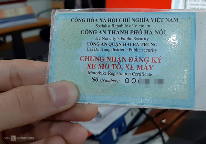 Xe không giấy tờ vẫn được sang tên đổi chủ - Ảnh 1