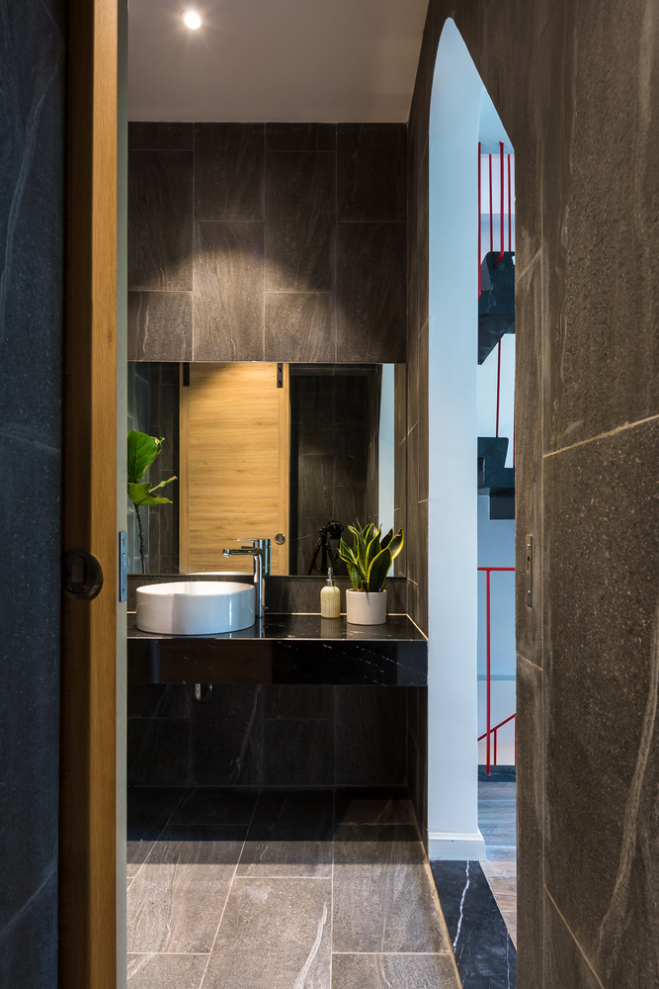 Ngôi nhà 49m2 nổi bật giữa phố cổ Hà Nội nhờ kiến trúc xanh mướt độc đáo - Ảnh 5