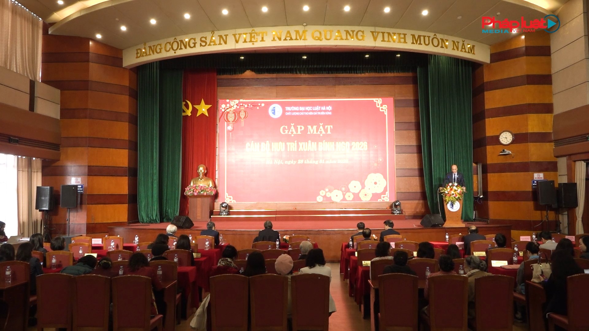 Đại học Luật Hà Nội: Gặp mặt cán bộ hưu trí Xuân Bính Ngọ 2026    