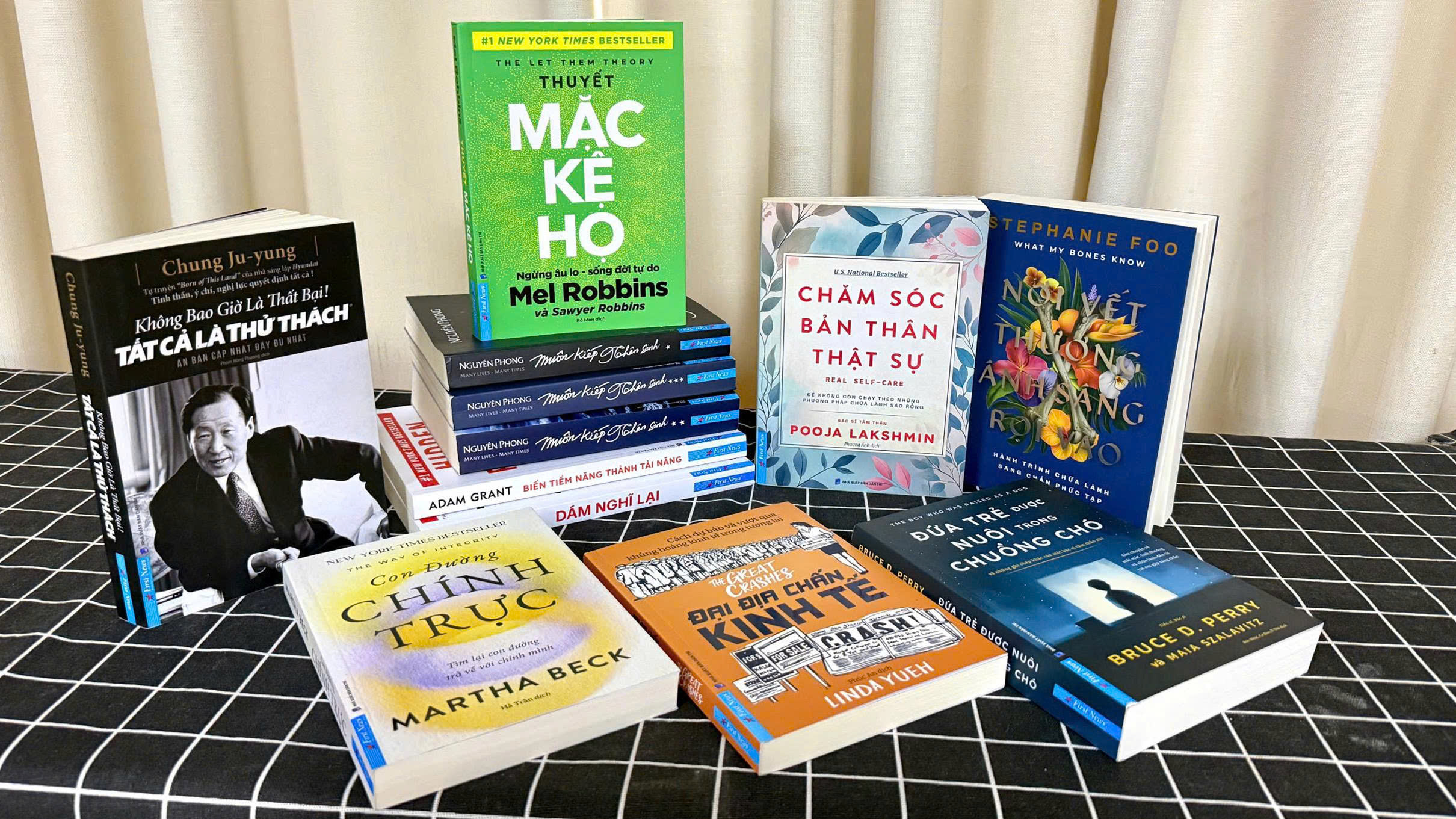 10 tựa sách mới của First News được bàn luận và săn đón nhiều nhất