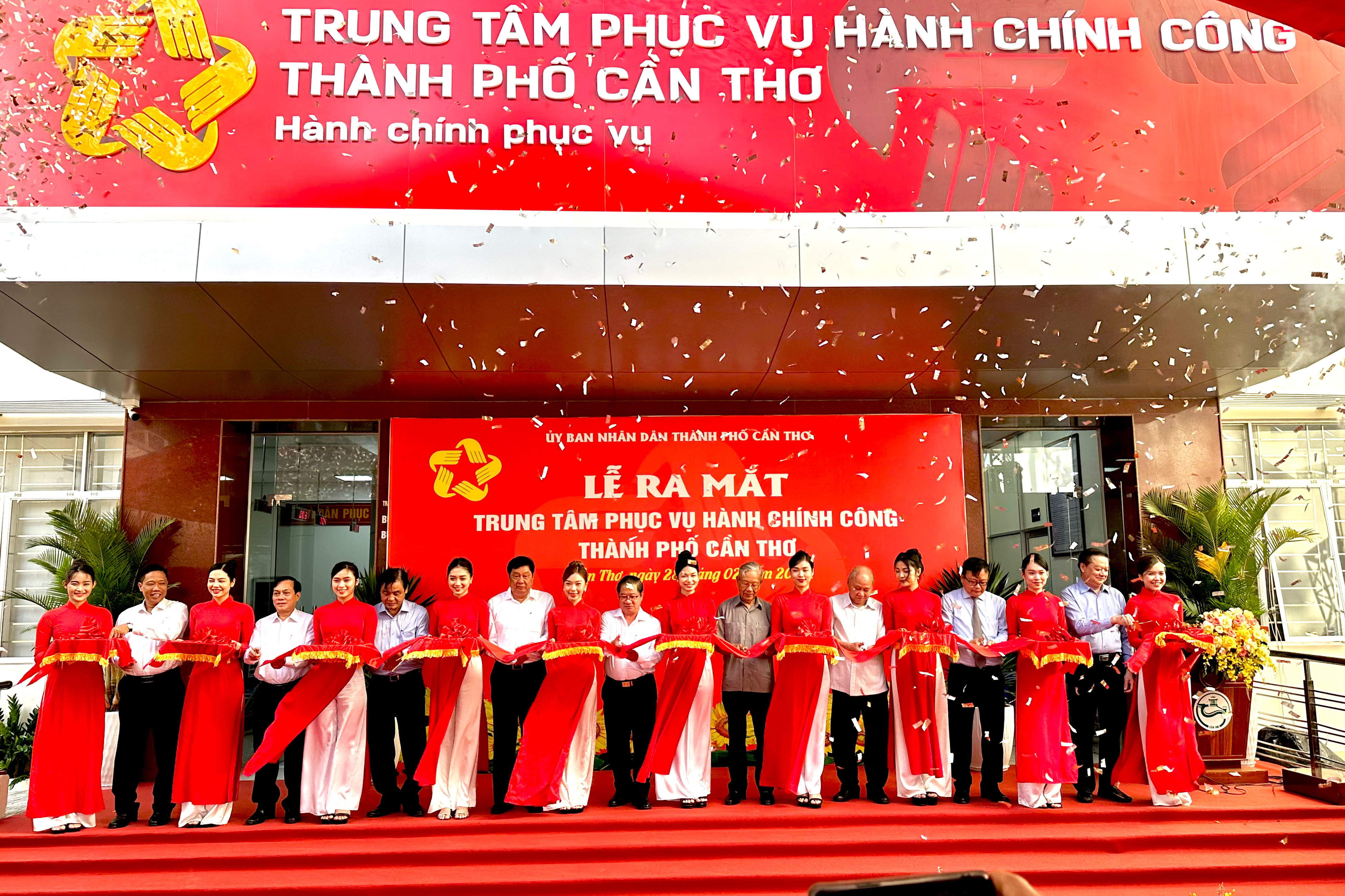 Ra mắt Trung tâm Phục vụ hành chính công TP Cần Thơ | Báo Pháp Luật