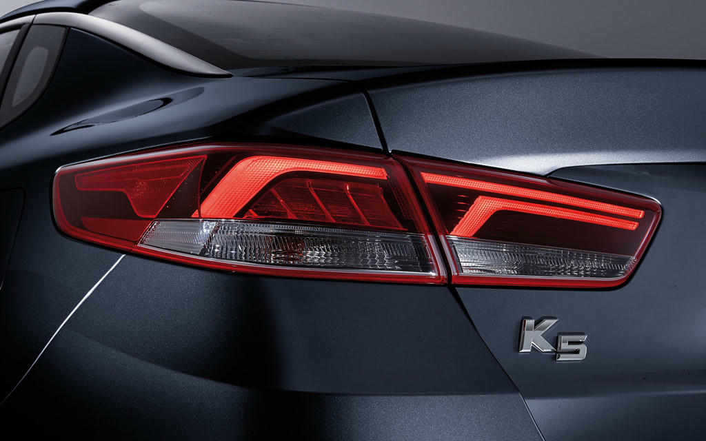 Kia Optima 2019 trinh lang, canh tranh Toyota Camry hinh anh 4