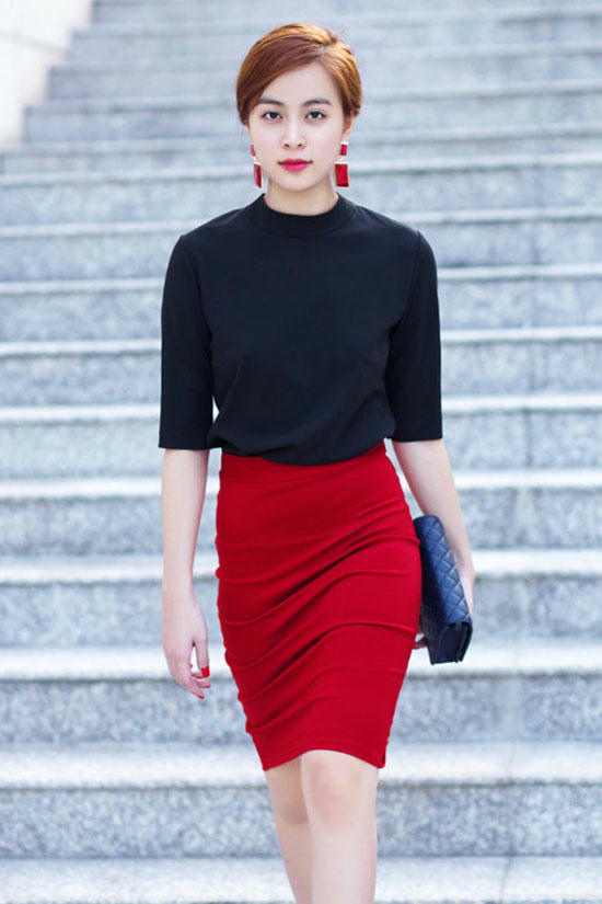 Kết quả hình ảnh cho kết hợp ví cầm tay