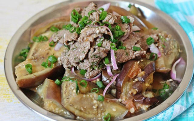 Kết quả hình ảnh cho cà tím xào thịt bò