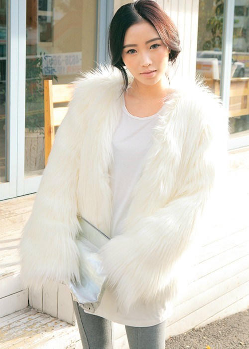 Kết quả hình ảnh cho áo khoác lông sao Châu Âu