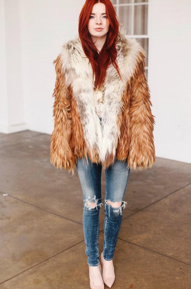 Kết quả hình ảnh cho áo khoác lông sao Châu Âu