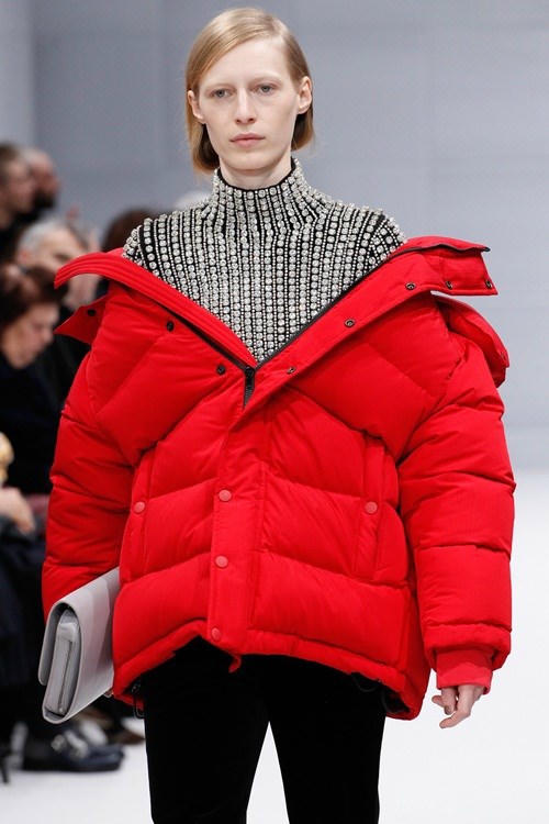 Kết quả hình ảnh cho áo phao to Châu Âu