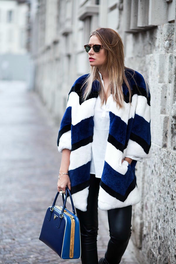 Kết quả hình ảnh cho áo khoác lông họa tiết. Châu Âu