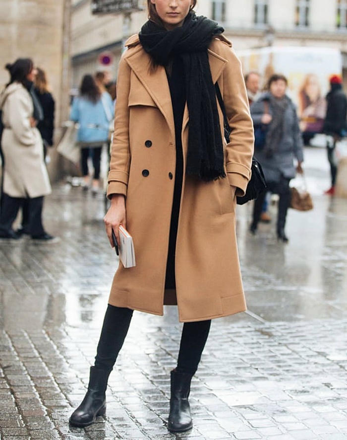 Kết quả hình ảnh cho Khăn mix cùng áo rộng, quần jeans