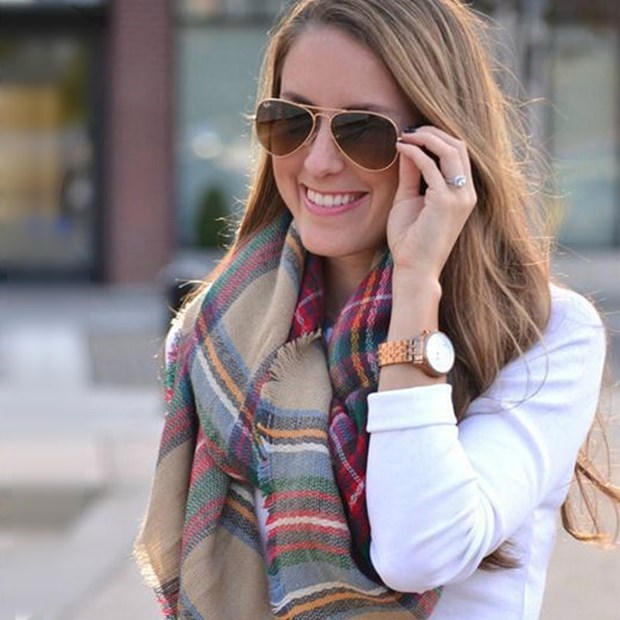 Kết quả hình ảnh cho Quàng khăn dạng ống baophapluat.vn