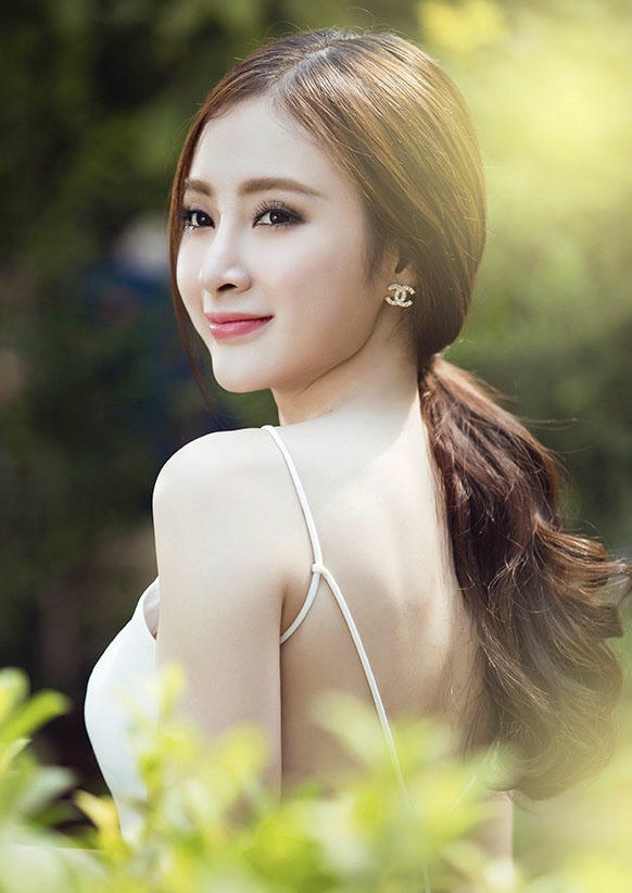 Kết quả hình ảnh cho Tóc buộc thấp