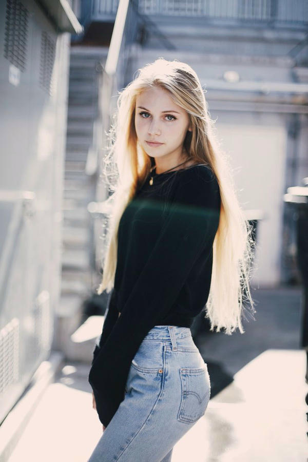 4 kiểu trang phục chuẩn chỉnh cho từng vóc dáng vòng 3 - Ảnh 9. 4 kiểu trang phục chuẩn chỉnh cho từng "vóc dáng" vòng 3