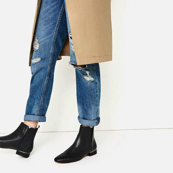 Kết quả hình ảnh cho Boots đế bệt đơn giản sao Châu Âu