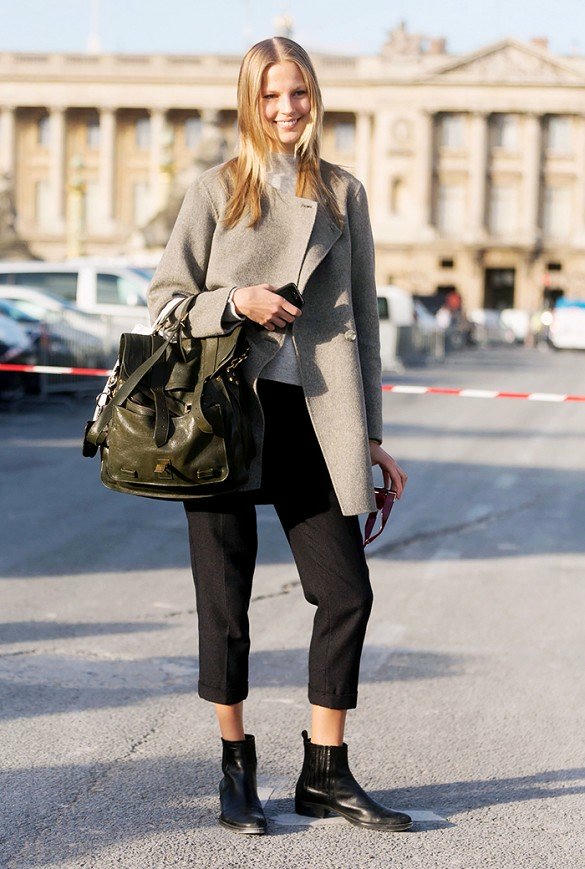 Kết quả hình ảnh cho Boots đế bệt đơn giản sao Châu Âu