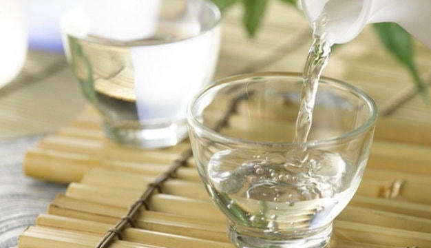 Kết quả hình ảnh cho Rượu mạnh khử mùi hôi phòng vệ sinh