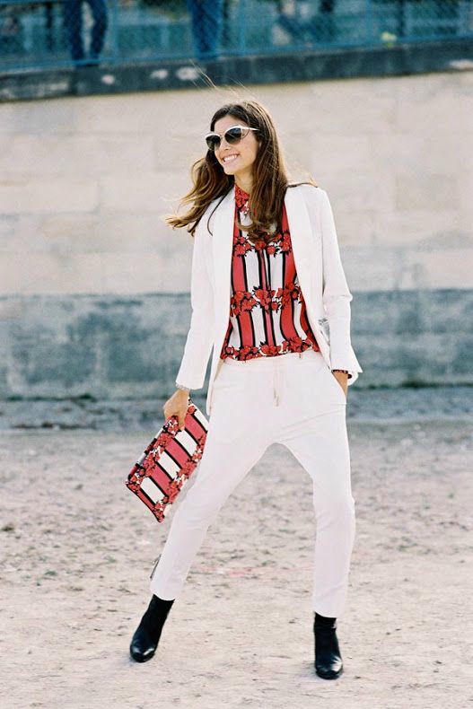 Kết quả hình ảnh cho Trang phục họa tiết sao Châu Âu