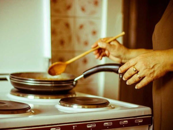 Kết quả hình ảnh cho Xoong nồi dầu mỡ