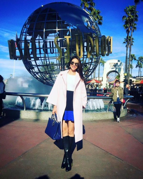 Street style trẻ trung, thanh lịch của Phạm Hương