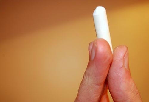 Kết quả hình ảnh cho Từ phấn để tẩy vết bẩn…