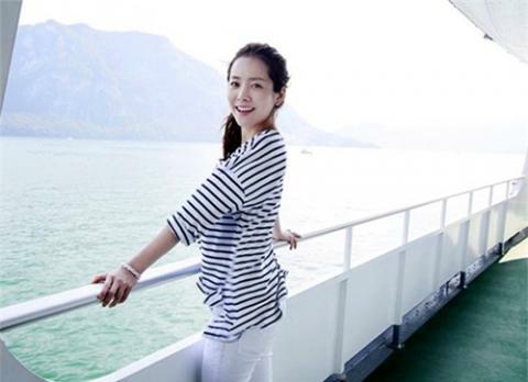 Kết quả hình ảnh cho Áo phông kẻ ngang saO cHÂU âU