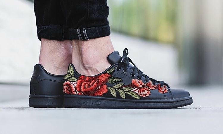 Kết quả hình ảnh cho Giày sneaker thêu sao Châu Âu