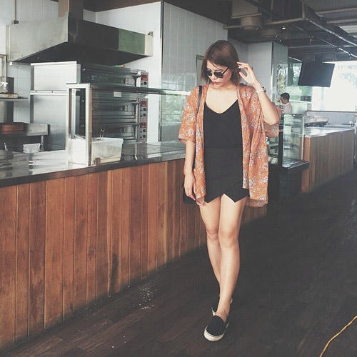 "Đón đầu xu hướng" với những cách phối áo khoác kimono cực chất