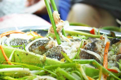 Kết quả hình ảnh cho cá lóc hấp bầu