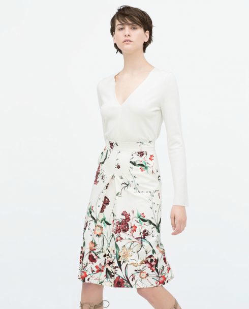 Váy in họa tiết hoa