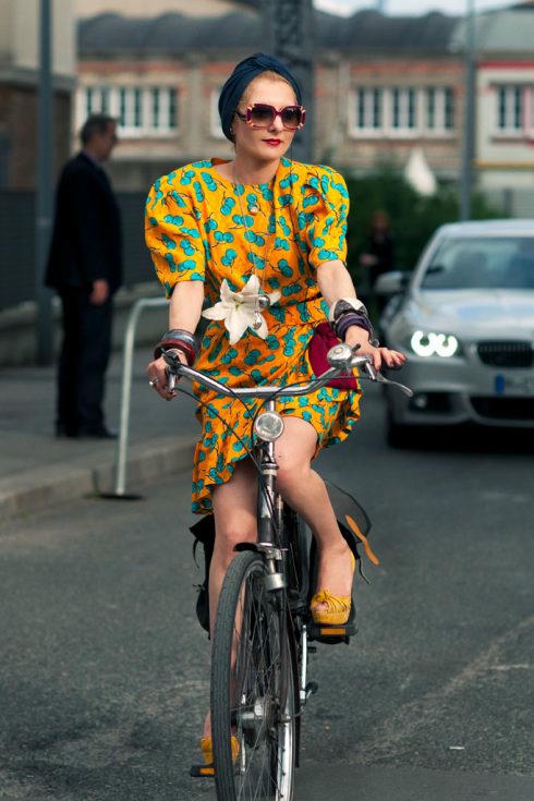 ELLE Style Calendar: Xu hướng áo tay bồng quay trở lại (6/05 - 13/05)