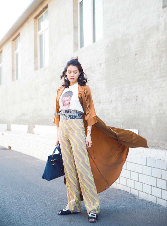 Street style cua sao Han noi bat tuan qua hinh anh 9