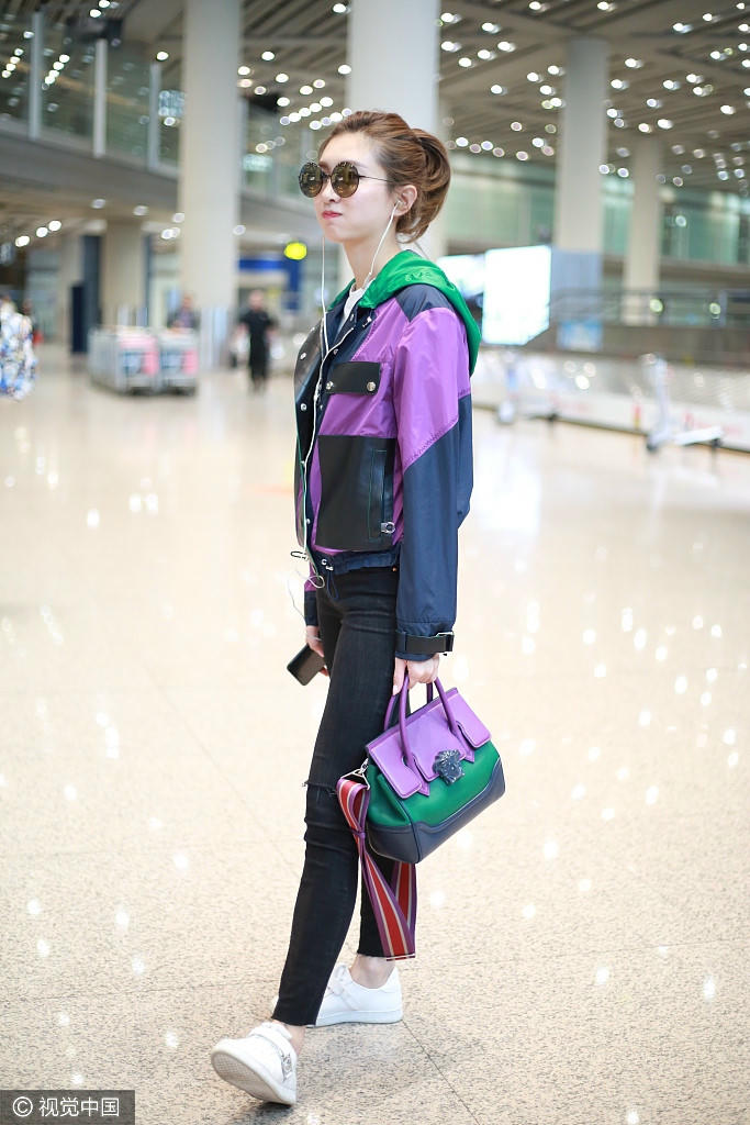 Street style cua sao Han noi bat tuan qua hinh anh 7