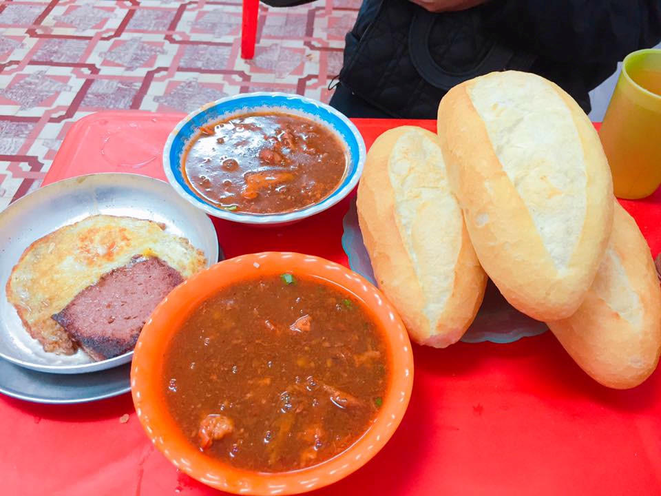 Nhung hang banh mi ngon, gion rum don tim gioi tre Ha thanh hinh anh 6