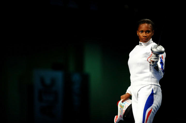 nhung guong mat giu vi tri chu chot trong noi cac moi cua phap hinh 8