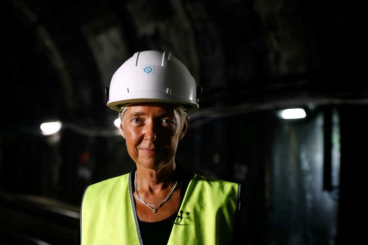 nhung guong mat giu vi tri chu chot trong noi cac moi cua phap hinh 9