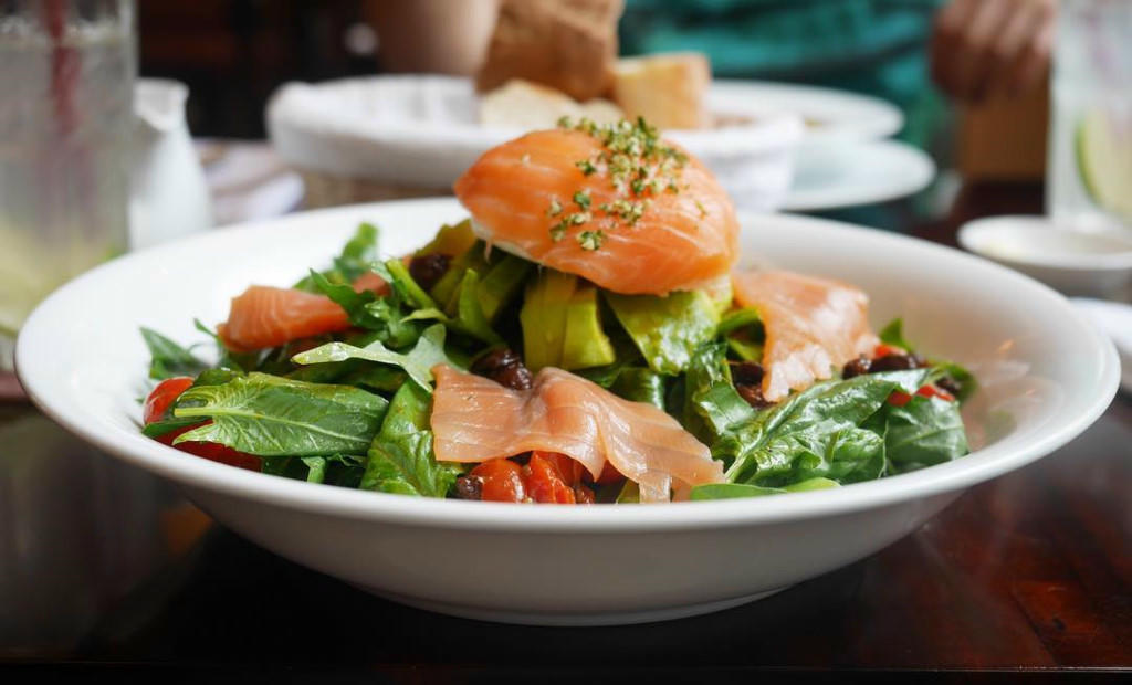 Nhung nha hang mang dam phong cach Phap tai Sai Gon hinh anh 3