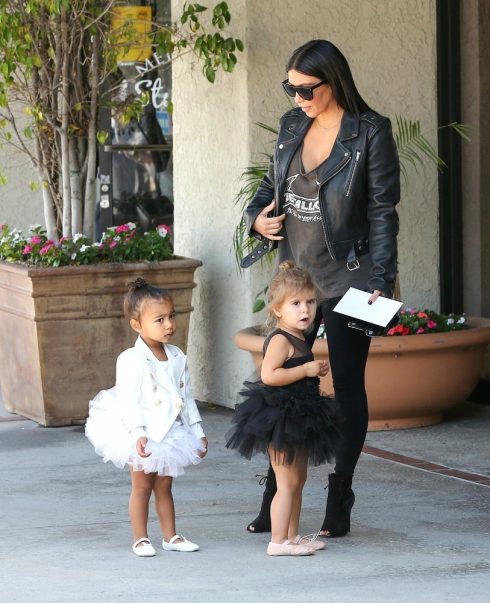 10 cặp mẹ con có gu thời trang đẹp nhất làng giải trí - 09